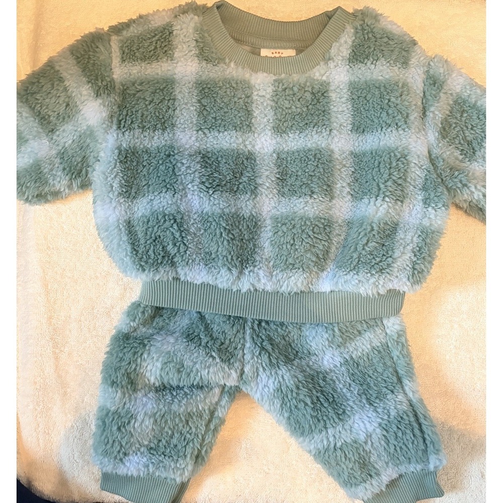 Cat & Jack Green Fleece 2-piece Set -  0-3M NWOT
